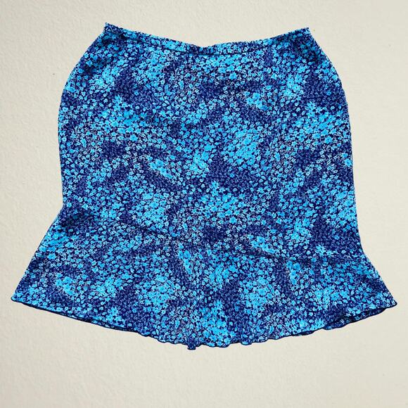 Blue ditsy floral asymmetrical mini skirt with flare hem, bohemian hippie fairy - Picture 1 of 7